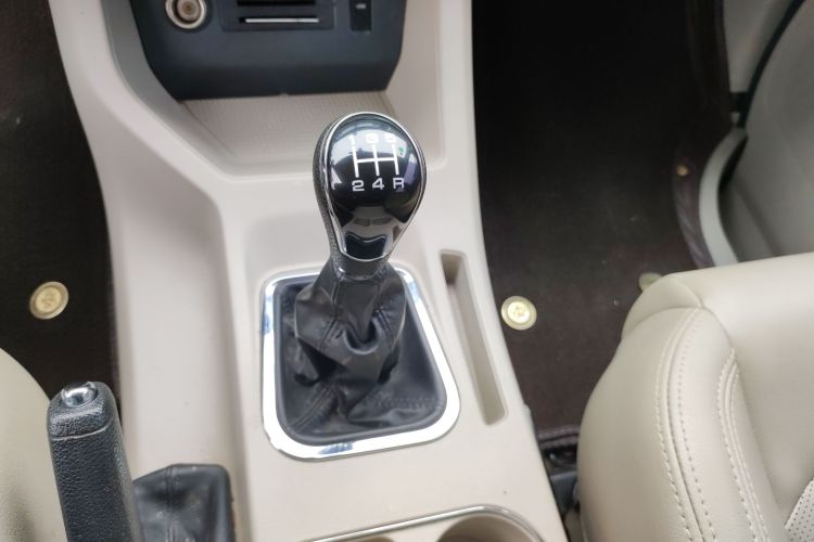 Used FORTHING Lingzhi 2020 M5L 1.6L Luxury 7-Seater
