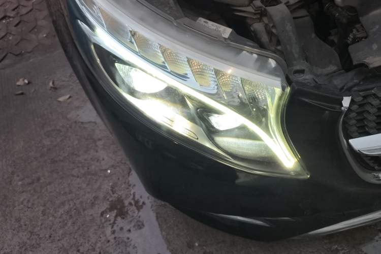 Used Mercedes-Benz V-Class 2020 V 260 L Long-wheelbase Luxury Edition