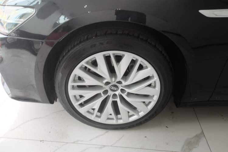 Used Audi A7L 2024 45TFSI S-line Dream-Building Edition Flow Crystal Package