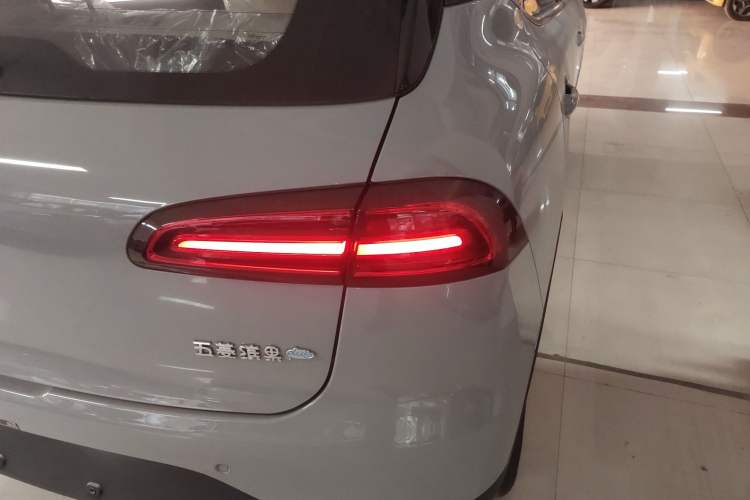 Used Wuling Bingo PLUS 2024 330 km Range Five-Seater Version