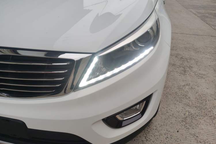 Used Kia Sportage R 2015 2.0L Automatic Two-Wheel Drive DLX Model
