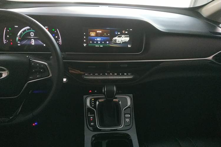 Used GAC Trumpchi M6 2023 PRO 270T DCT Luxury Edition