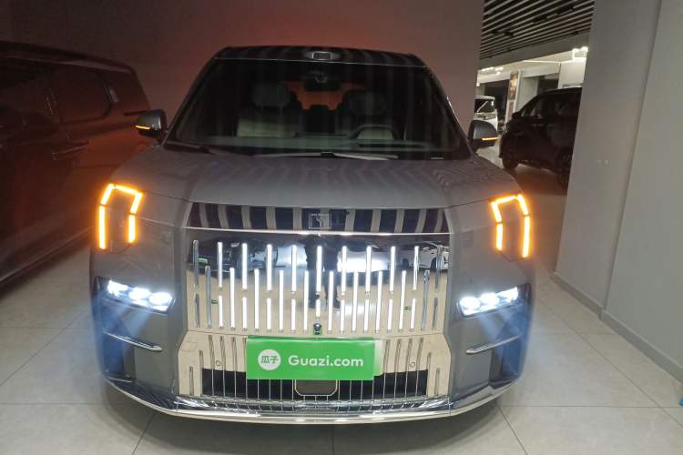 Used Zeekr 009 2024 7-Seater Walk-Through Version Four-Wheel Drive 108 kWh