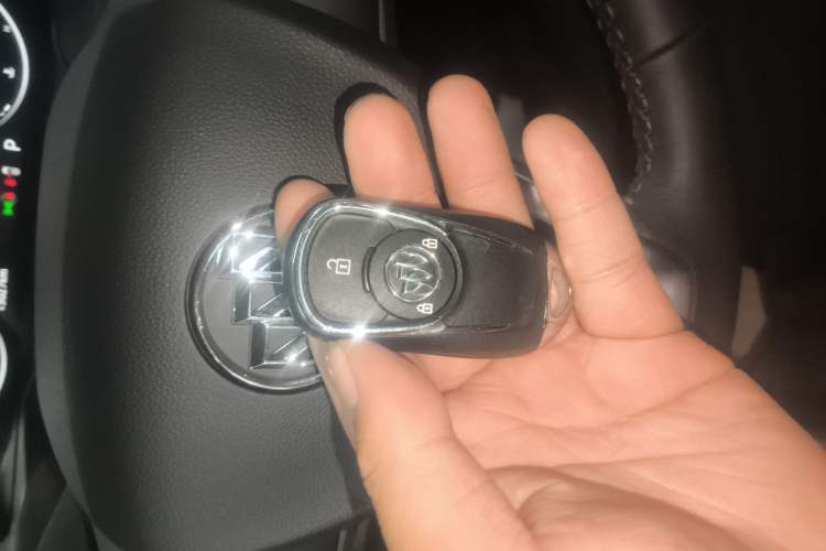 Used Buick GL6 2021 323T Mild Hybrid Connect Luxury Model
