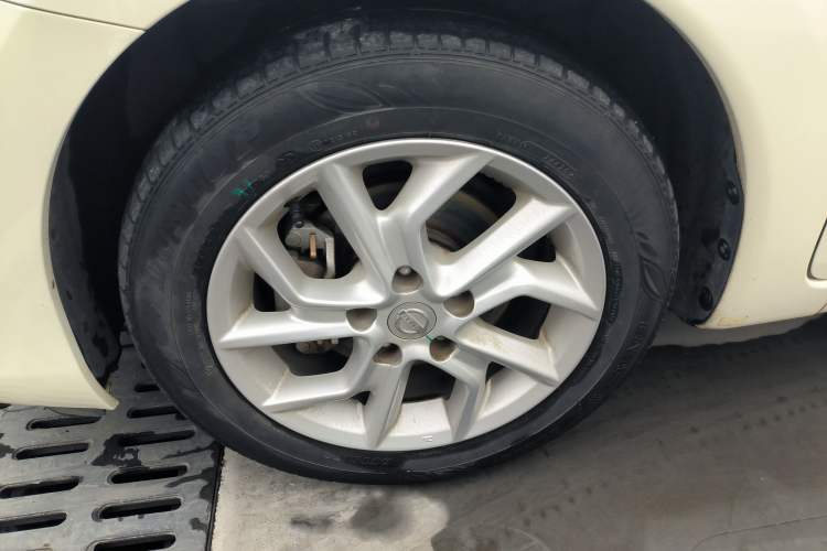 Used Nissan Tiida 2021 1.6L CVT Cool Edition
