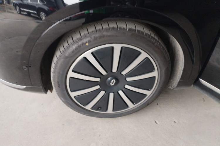 Used Hima AITO M9 2024 All-Electric Ultra Version 100 kWh 6-Seater Model
