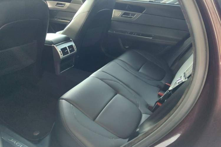 Used Jaguar XFL 2019 XFL 2.0T 200PS Two-Wheel-Drive Luxury Edition
