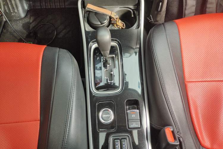 Used Mitsubishi Outlander 2018 2.4L 4x4 Elite Edition 5 Seats
