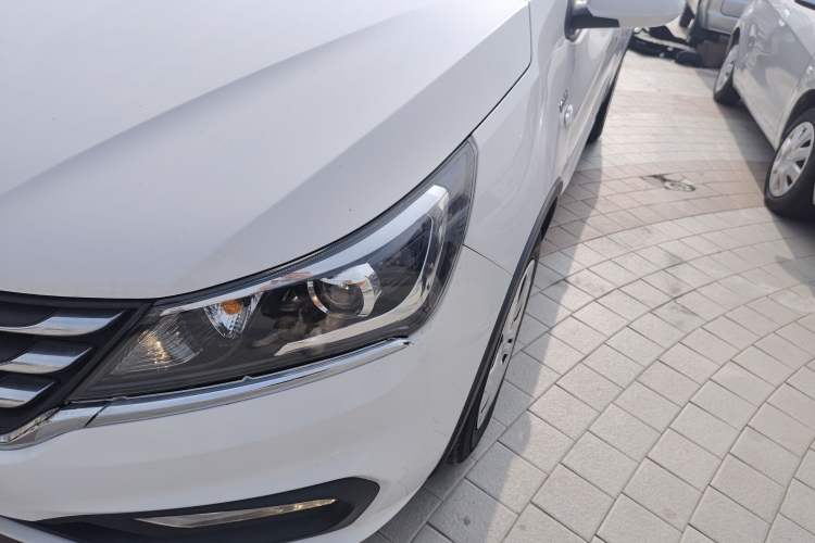 Used Baojun 310W 2017 1.5L Manual Comfort Version China VI Emission Standard
