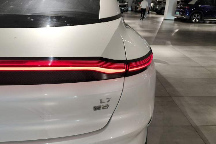 Used  L7 2022 Pro Model
