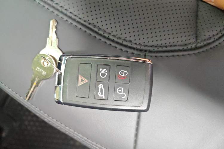 Used Land Rover Defender 2023 110 3.0T P400 Dark Edition
