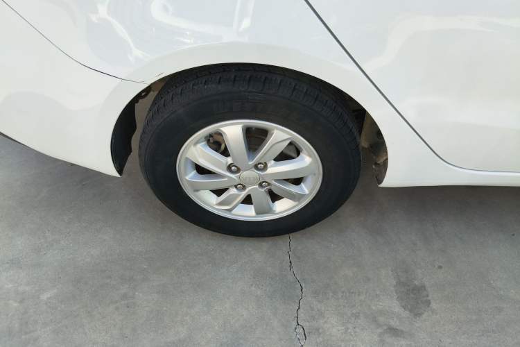 Used Kia K2 2015 Sedan 1.4L MT GLS
