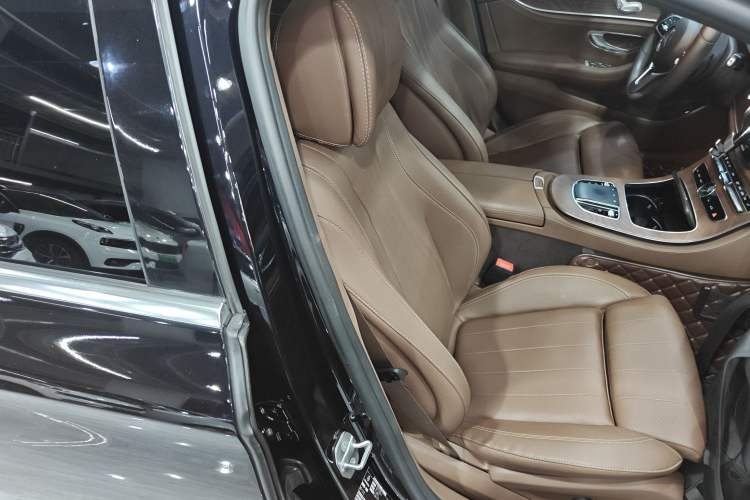 Used Mercedes-Benz E-Class 2020 Facelift E 260 L