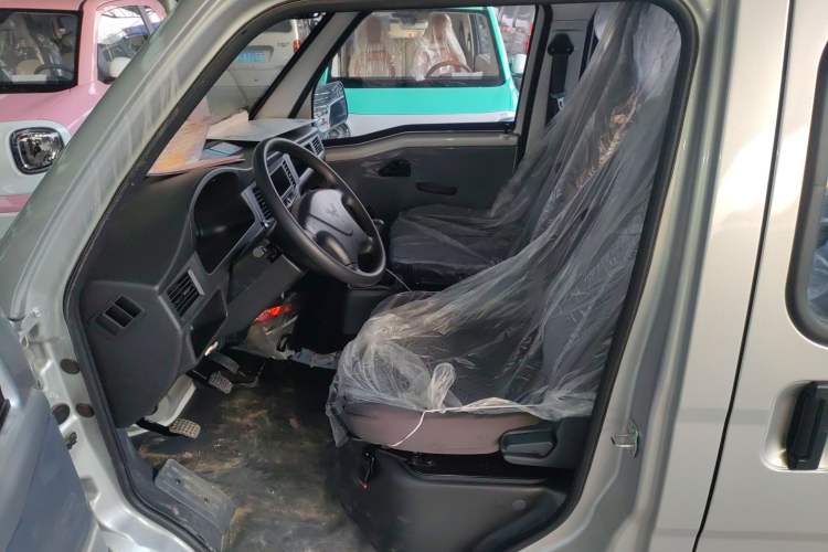 Used Wuling Zhiguang 2023 1.5L Practical Version 5/7 Seats