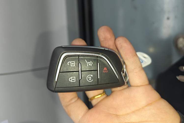 Used Cadillac XT4 2024 28T Two-Wheel-Drive Luxury Version
