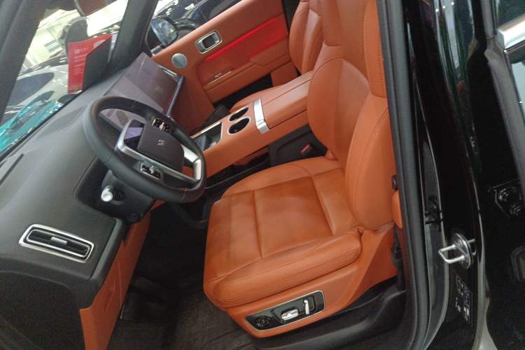 Used Li Auto L8 2024 PRO Model
