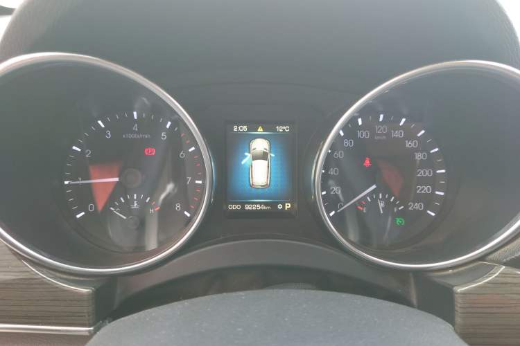 Used Haval H9 2015 2.0T Four-Wheel Drive Luxury 7-Seater
