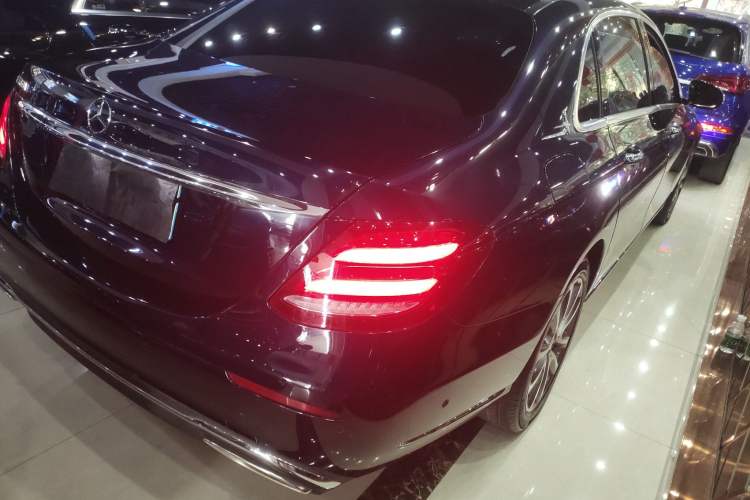 Used Mercedes-Benz E-Class 2016 E 300 L Stylish Model
