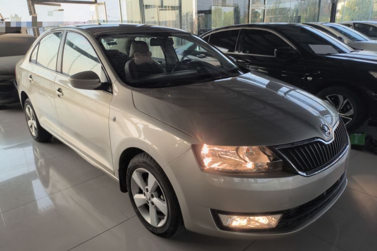 Used Skoda Rapid 2013 1.6L Automatic Smart Selection Model

