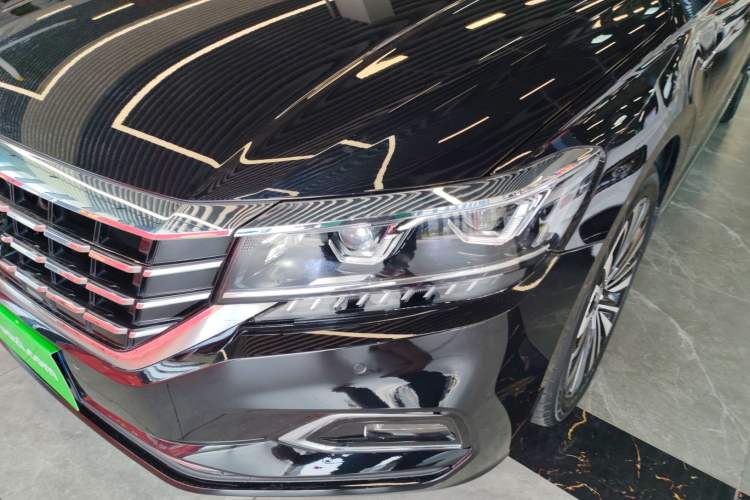 Used Volkswagen Passat 2019 330TSI Luxury Edition China VI Standard
