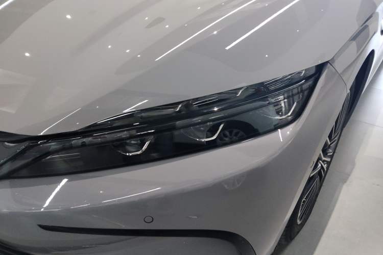 Used BYD Han 2025 EV with 701 km of Laser Radar-Enabled Intelligent Driving
