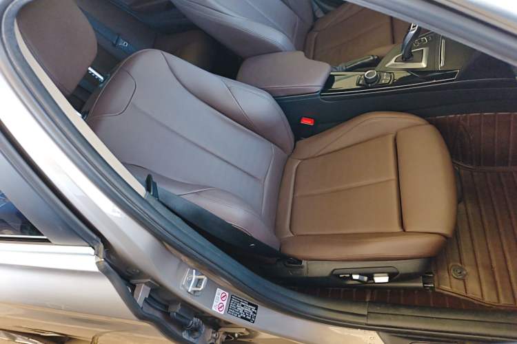 Used BMW 3 Series 2018 320Li Fashion Model
