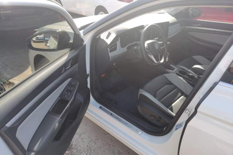 Used Volkswagen Bora 2023 300TSI DSG Prestige Edition
