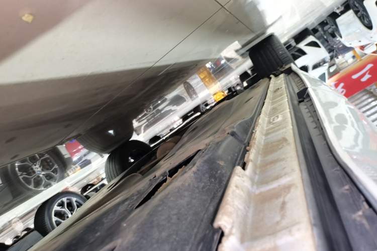 Used Volkswagen Tiguan L 2023 330TSI Automatic Two-Wheel Drive R-Line Enjoyment Edition
