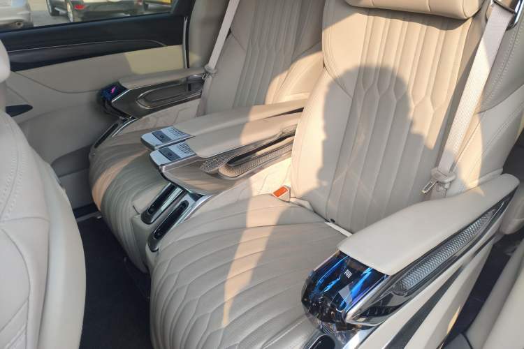 Used Buick GL8 2023 ES Lu Zun Comfort Model
