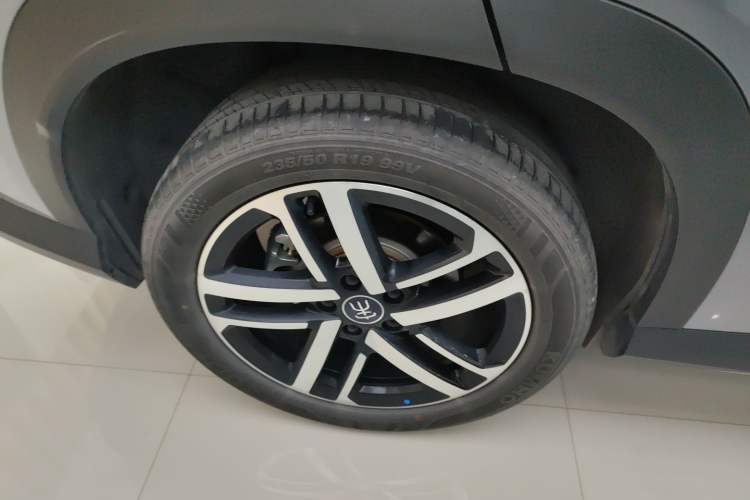 Used BYD Song L DM-i 2025 Intelligent Driving Version 112 km Beyond-Range Type
