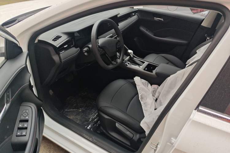 Used Roewe i5 2023 1.5L CVT Luxury Edition
