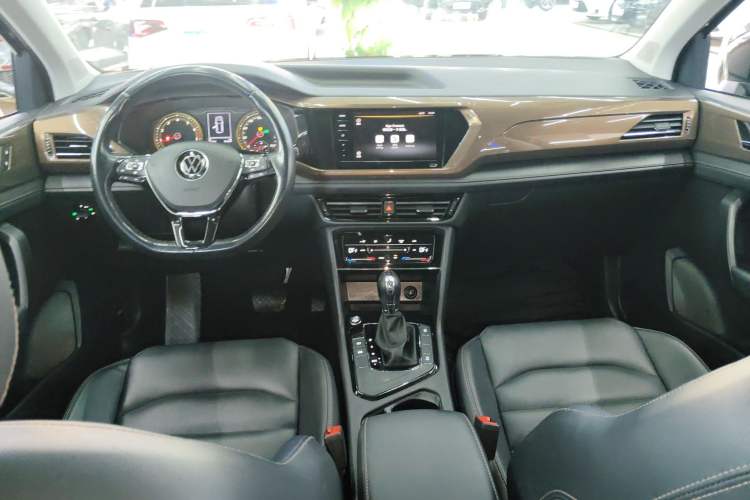 Used Volkswagen Tharu 2021 280TSI Two-Wheel Drive Comfort Edition
