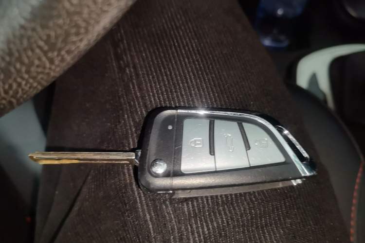 Used Haval H1 2016 Red-Label 1.5L AMT Luxury Model
