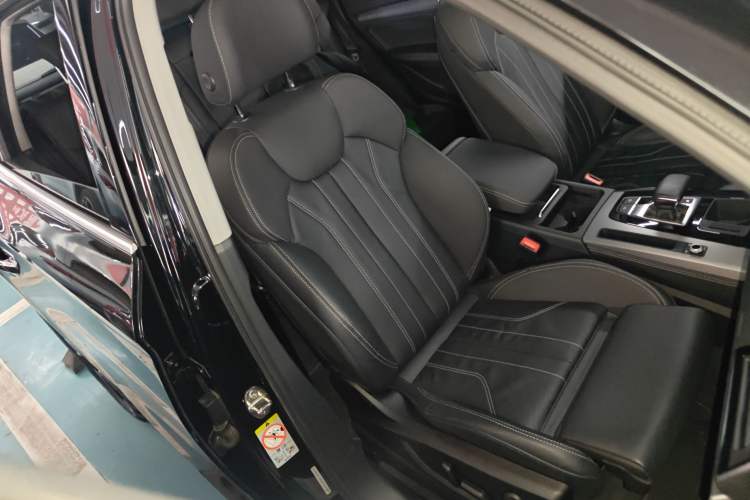 Used Audi Q5L 2021 40 TFSI Fashion Dynamic Model
