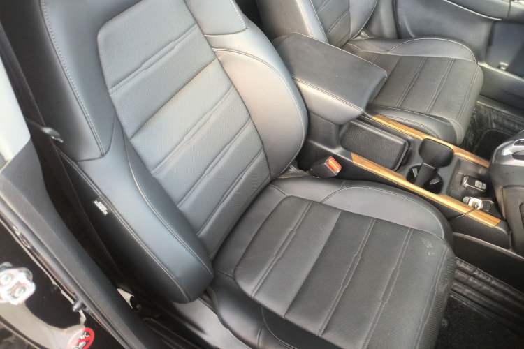 Used Honda CR-V 2017 240TURBO CVT Front-Wheel Drive Fashion Edition
