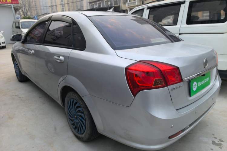 Used Buick Excelle 2015 1.5L Manual Classic Trim
