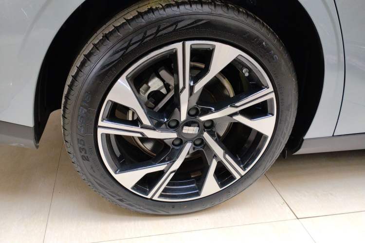 Used  L6 2023 125km Starship