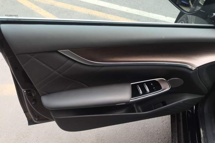 Used  A07 2024 Pure Electric "True Fragrance" Edition 515 Prestige Model
