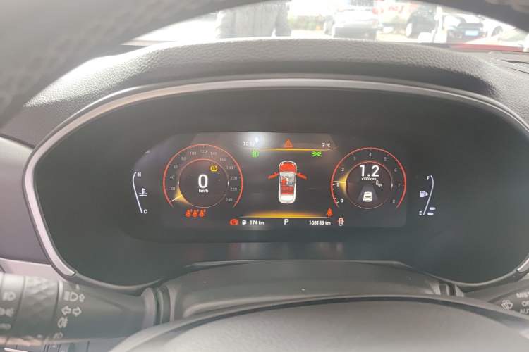 Used  Lingyun 2020 1.6T Two-Wheel Drive Star Edition
