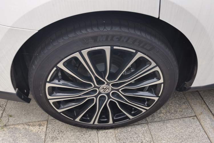 Used MG 7 2023 2.0T Automatic Hunter Luxury Edition
