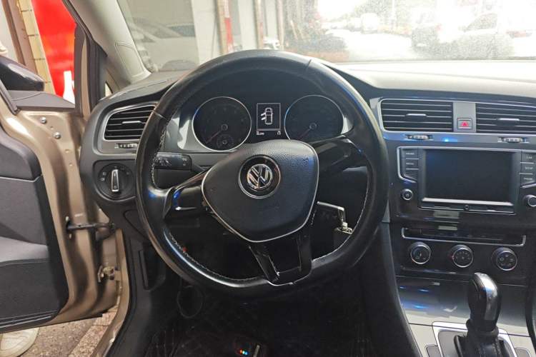 Used Volkswagen Golf 2017 230TSI Automatic Comfort Edition – Celebrating Milestone of One Million Units