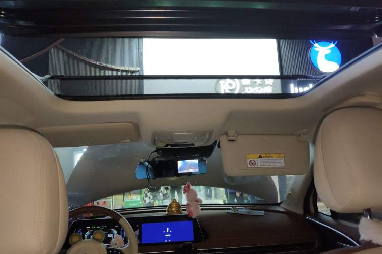 Used ORA Good Cat 2023 401 km Standard Range Prestige Version Lithium Iron Phosphate
