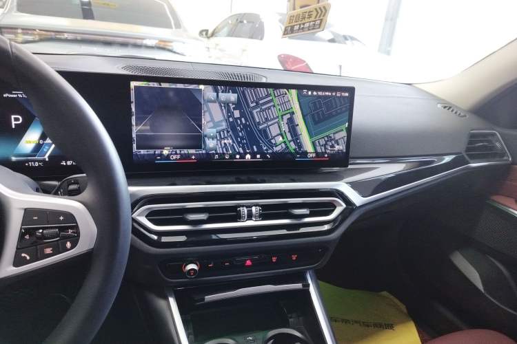 Used BMW i3 2024 eDrive 35 L
