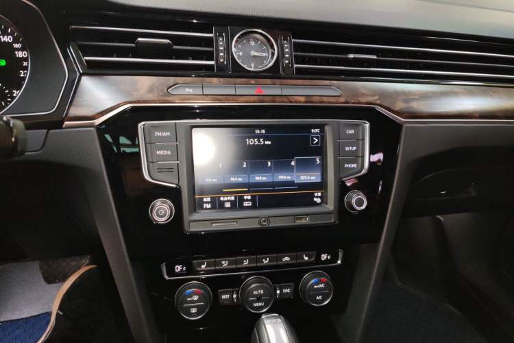 Used Volkswagen Magotan 2017 330TSI DSG Luxury Model
