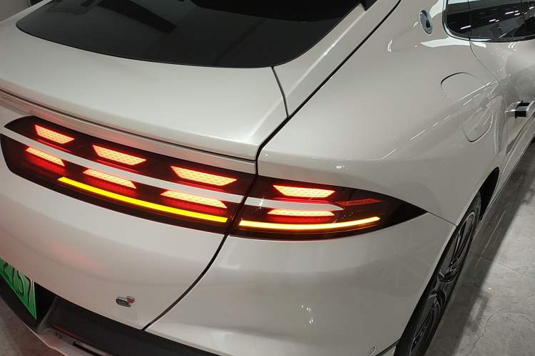 Used Denza Z9GT 2024 1100 Four-Wheel Drive Max Edition
