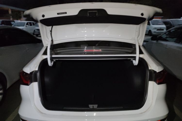 Used Roewe i5 2023 1.5L CVT Luxury Edition
