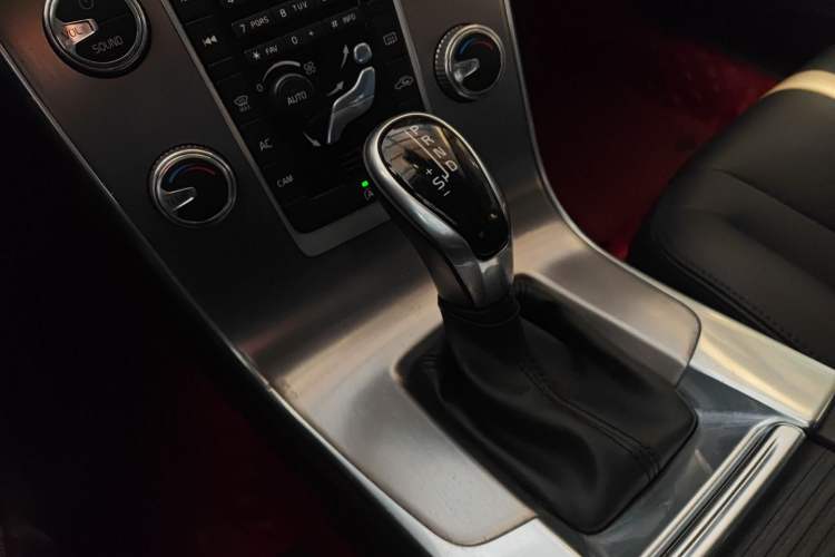 Used Volvo S60 2018 S60L T4 Smart & Ambitious Edition