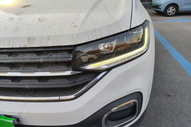 Used Volkswagen Tacqua 2021 200TSI DSG JoyConnect Edition
