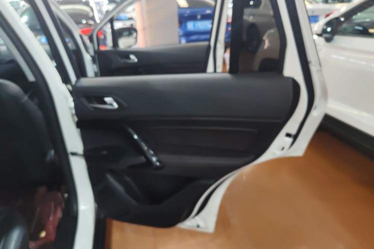 Used GAC Trumpchi GS4 2018 200T G-DCT Two-Wheel Drive Elite Edition