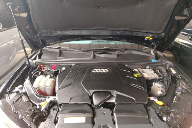 Used Audi Q7 2020 55 TFSI quattro S line sports model
